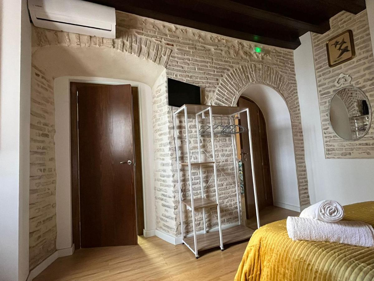 Clarisas Suites Carmona  Ngoại thất bức ảnh