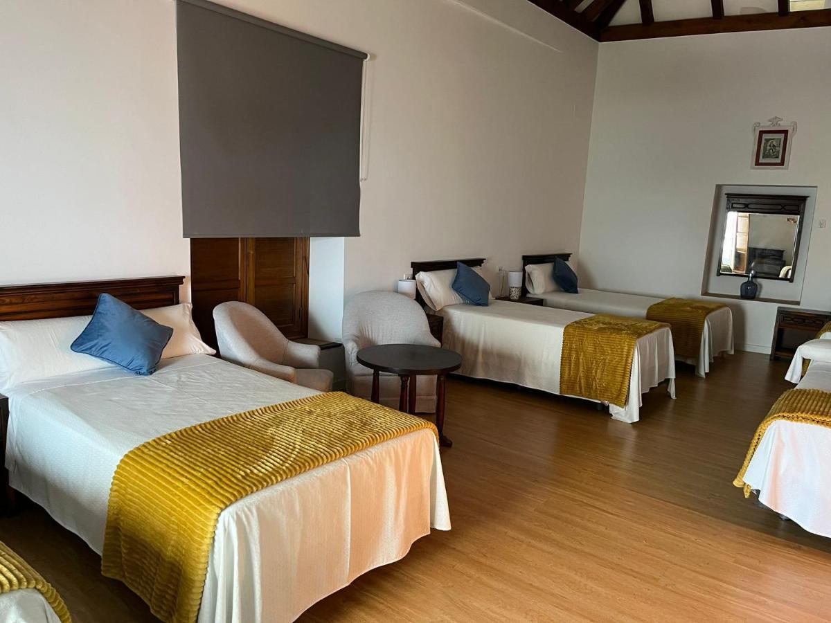 Clarisas Suites Carmona  Ngoại thất bức ảnh