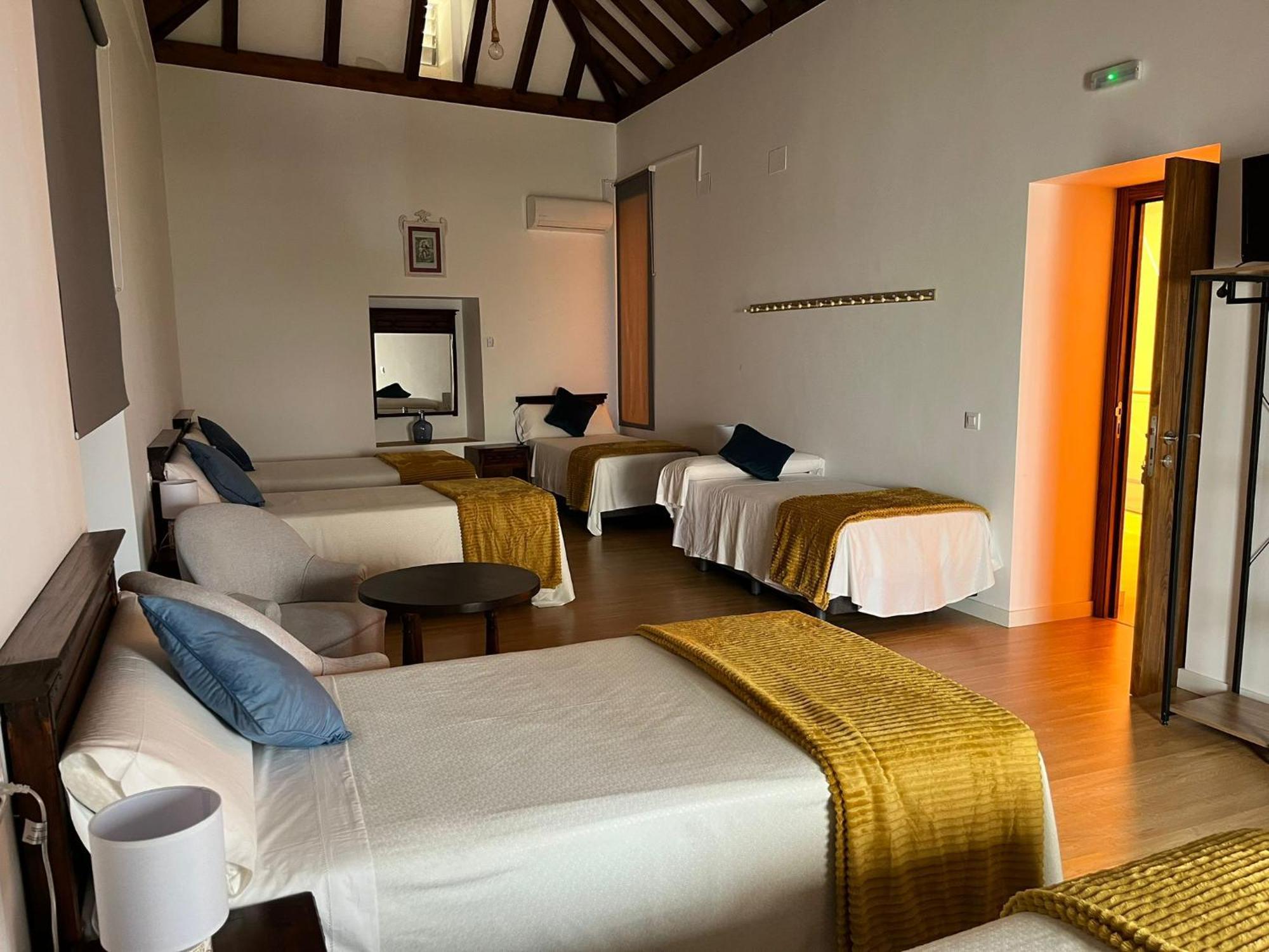 Clarisas Suites Carmona  Ngoại thất bức ảnh