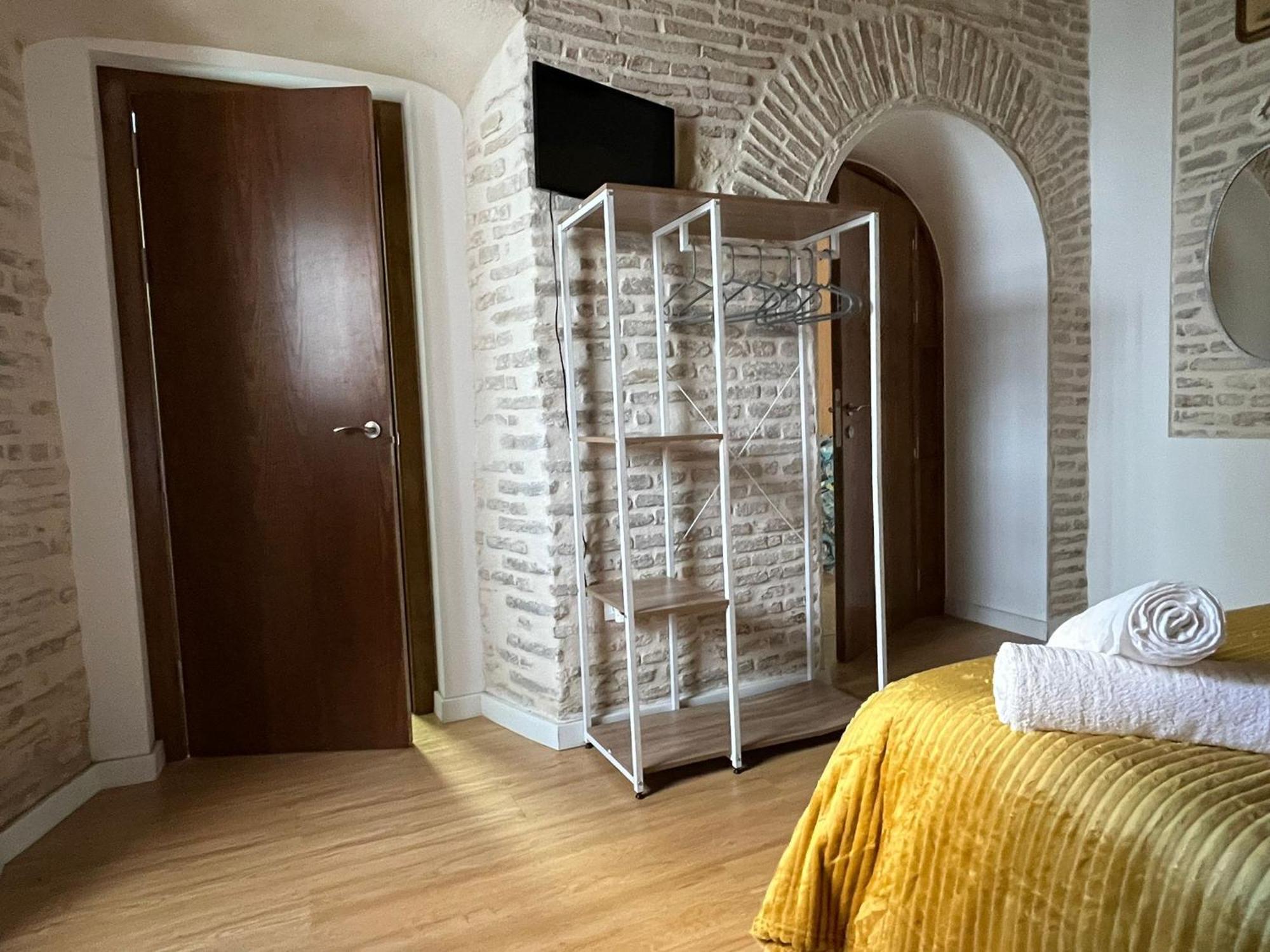 Clarisas Suites Carmona  Ngoại thất bức ảnh