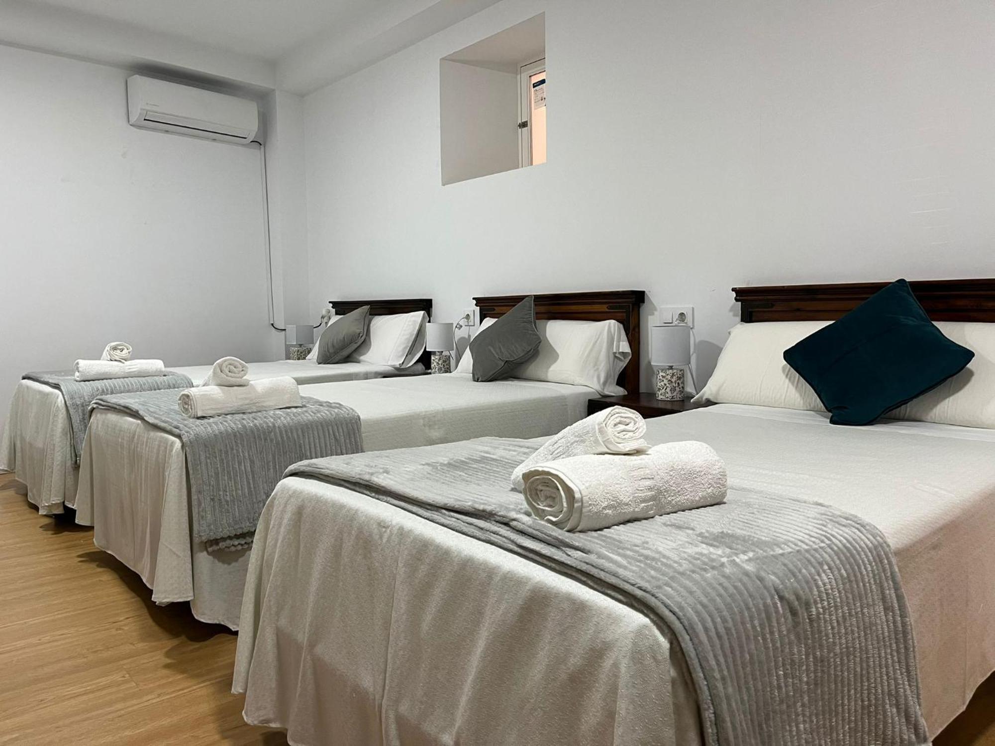 Clarisas Suites Carmona  Ngoại thất bức ảnh