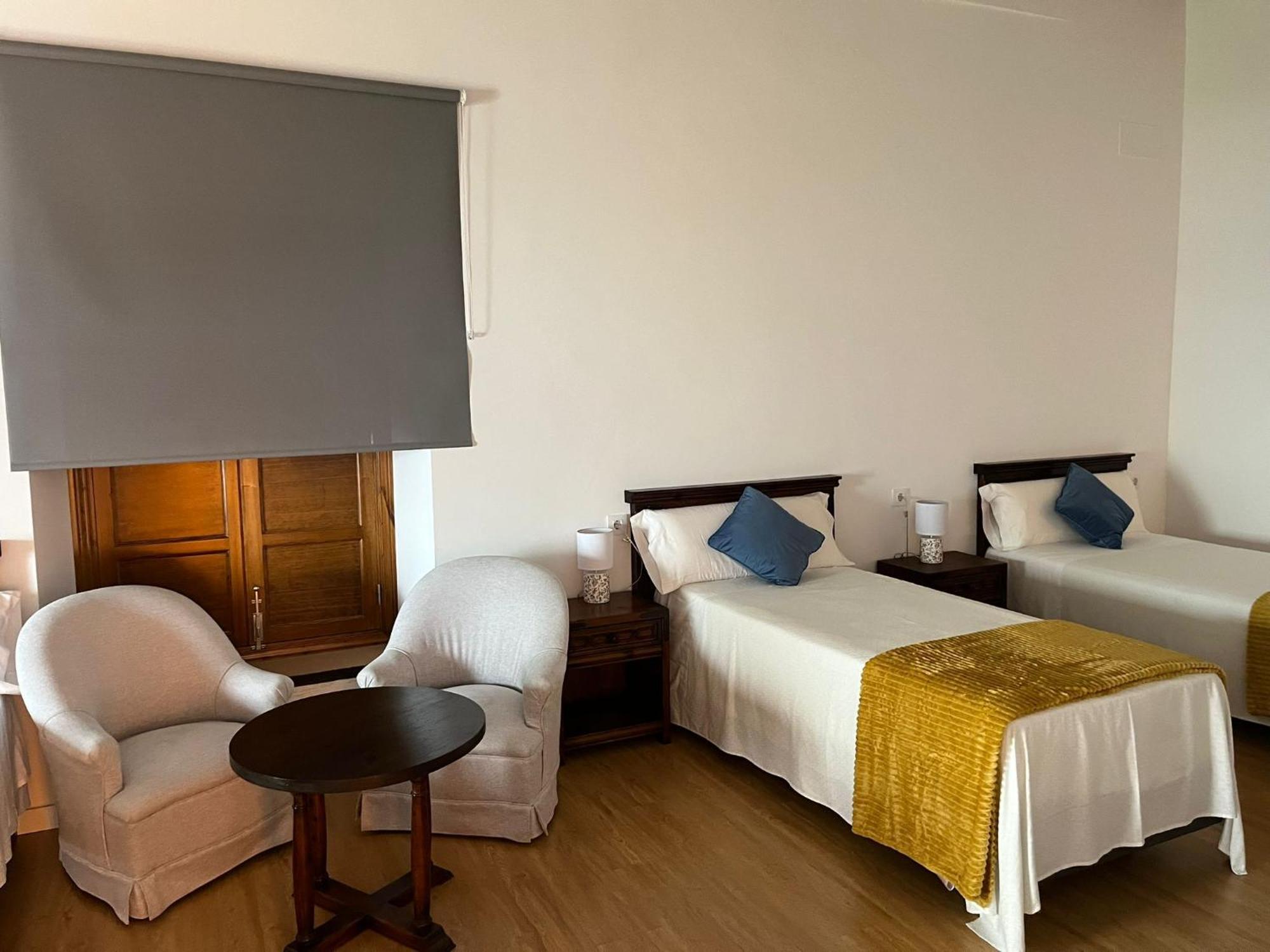 Clarisas Suites Carmona  Ngoại thất bức ảnh
