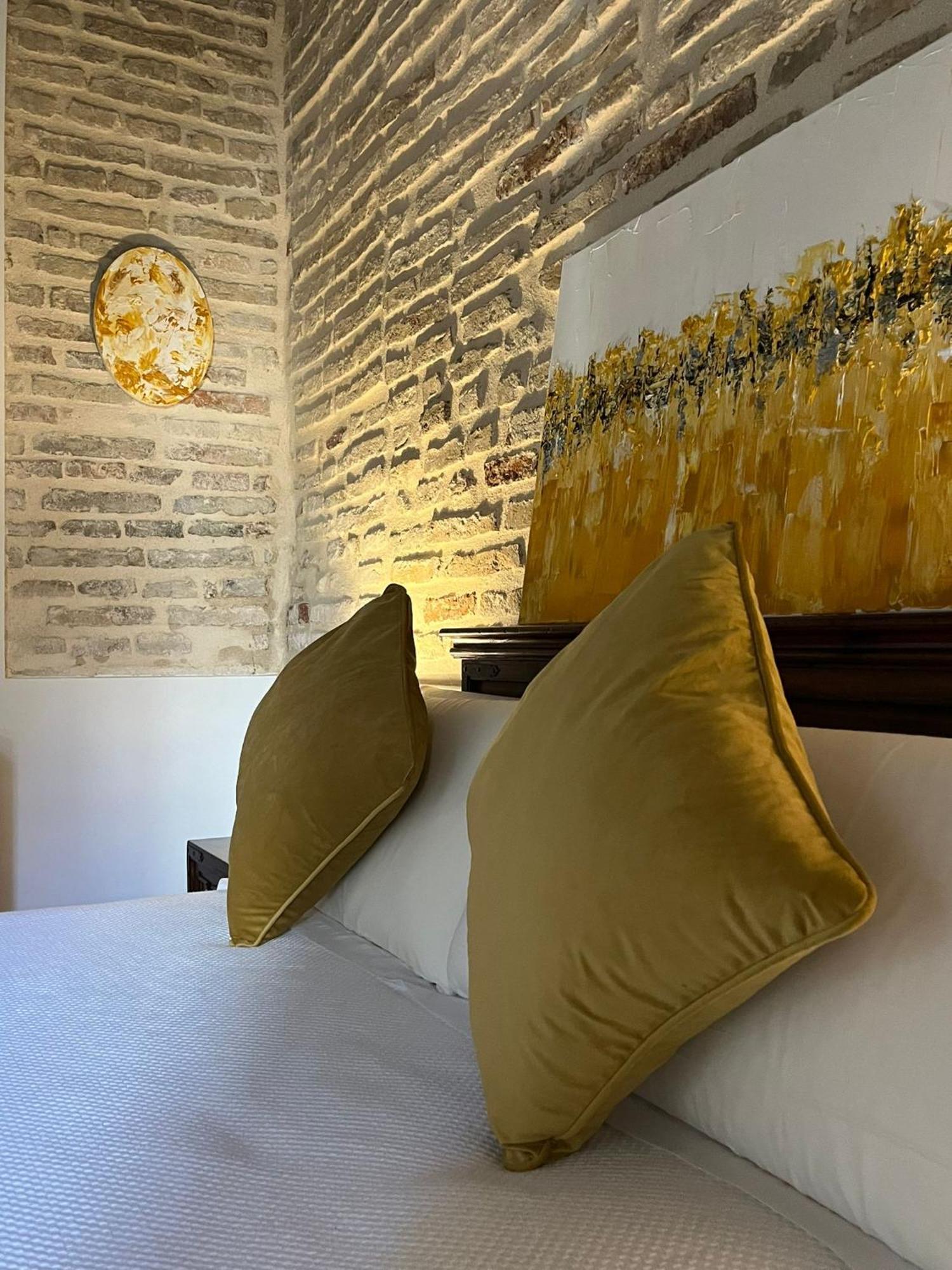 Clarisas Suites Carmona  Ngoại thất bức ảnh